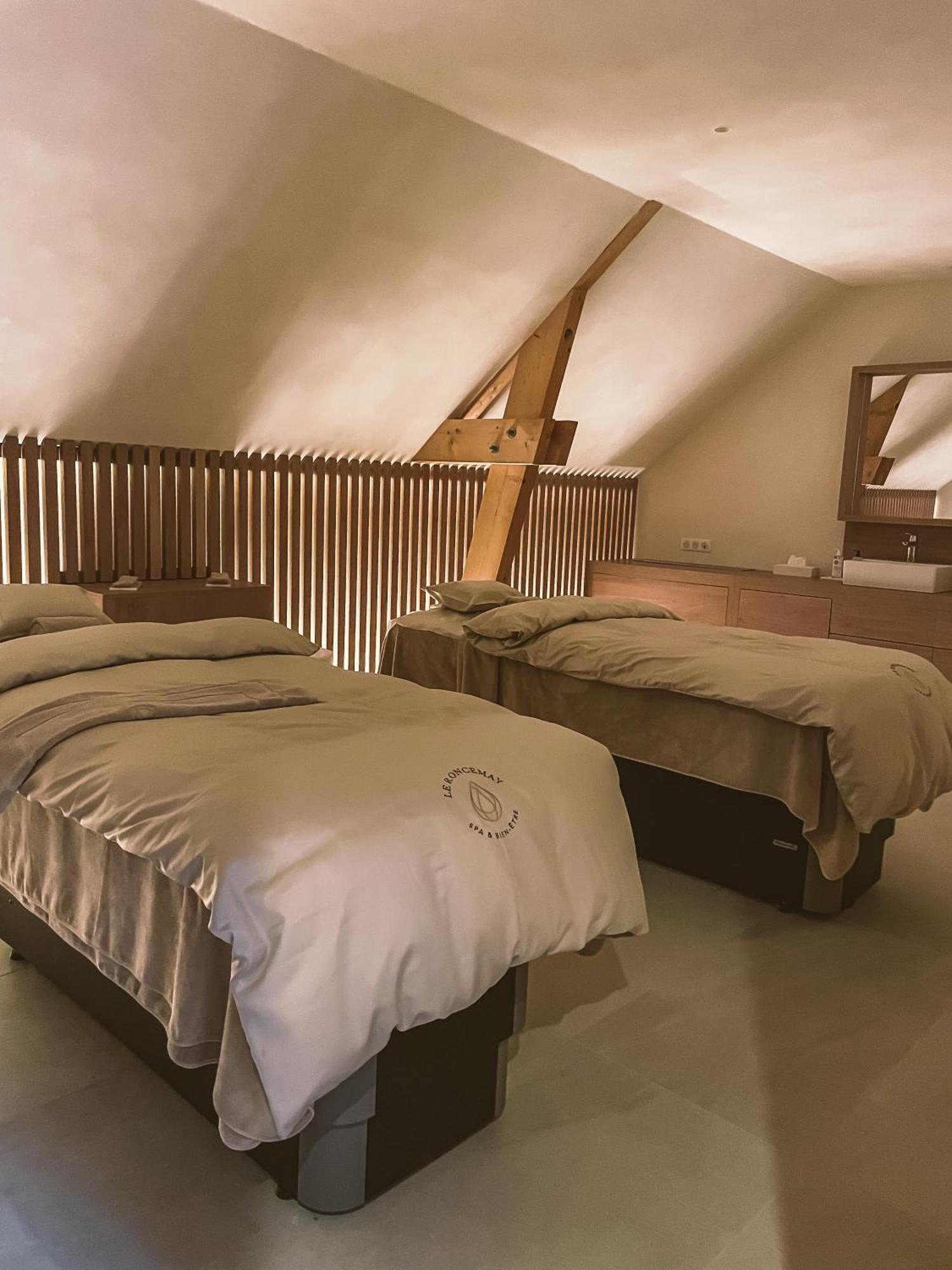 Domaine Du Roncemay - Hotel, Restaurants, Spa & Golf Aillant-sur-Tholon المظهر الخارجي الصورة